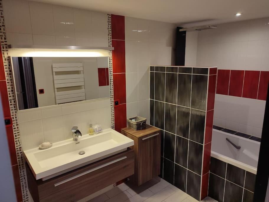 Appartement Grand T2 Lumineux Viarme/Talensac Avec Parking à Nantes Extérieur photo